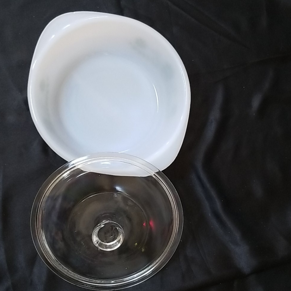 π₯VINTAGE 1.5 QT CASSEROLE WITH LID - Picture 2 of 4